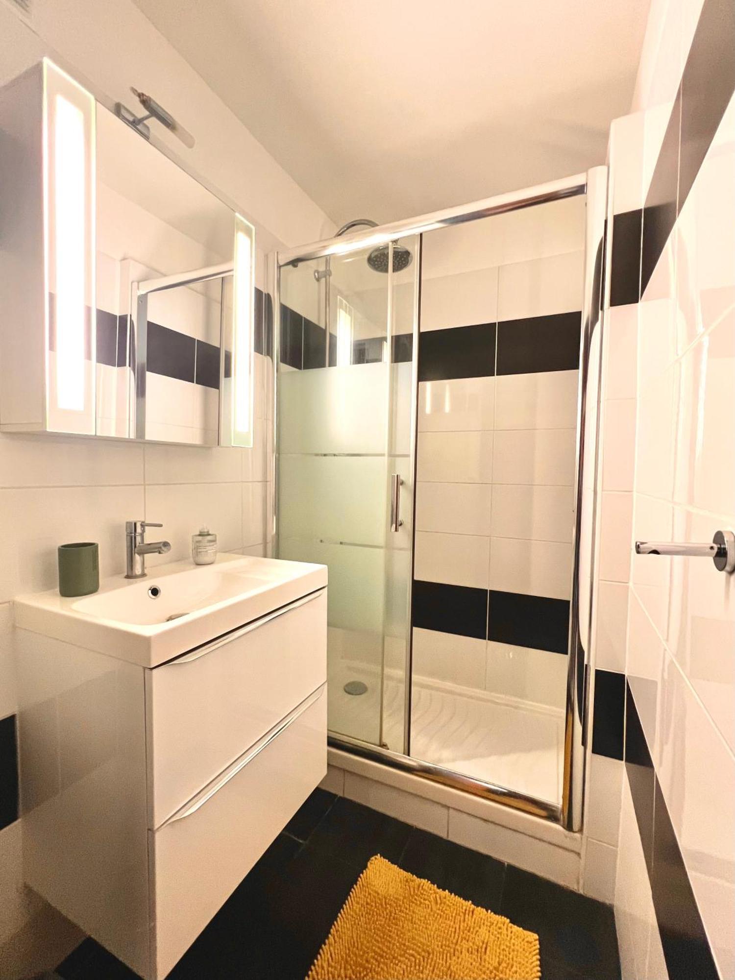 Appartement Proche Gare, 6 Voyageurs Et Stationnement Gratuit Reims Exterior photo